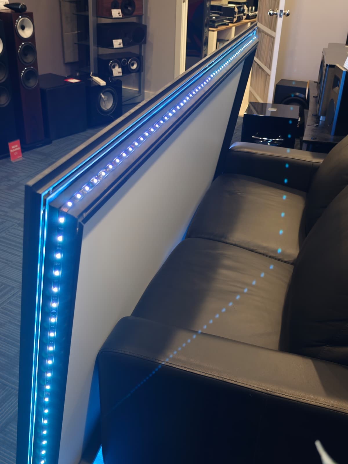 Screen Innovations Fixed Frame 96" Black Diamond w/ Led Lights Ex-Display