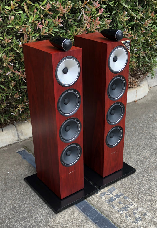 Bowers & Wilkins  B&W 702 S2,  Floorstanding  Speakers (Pair) Rosenut